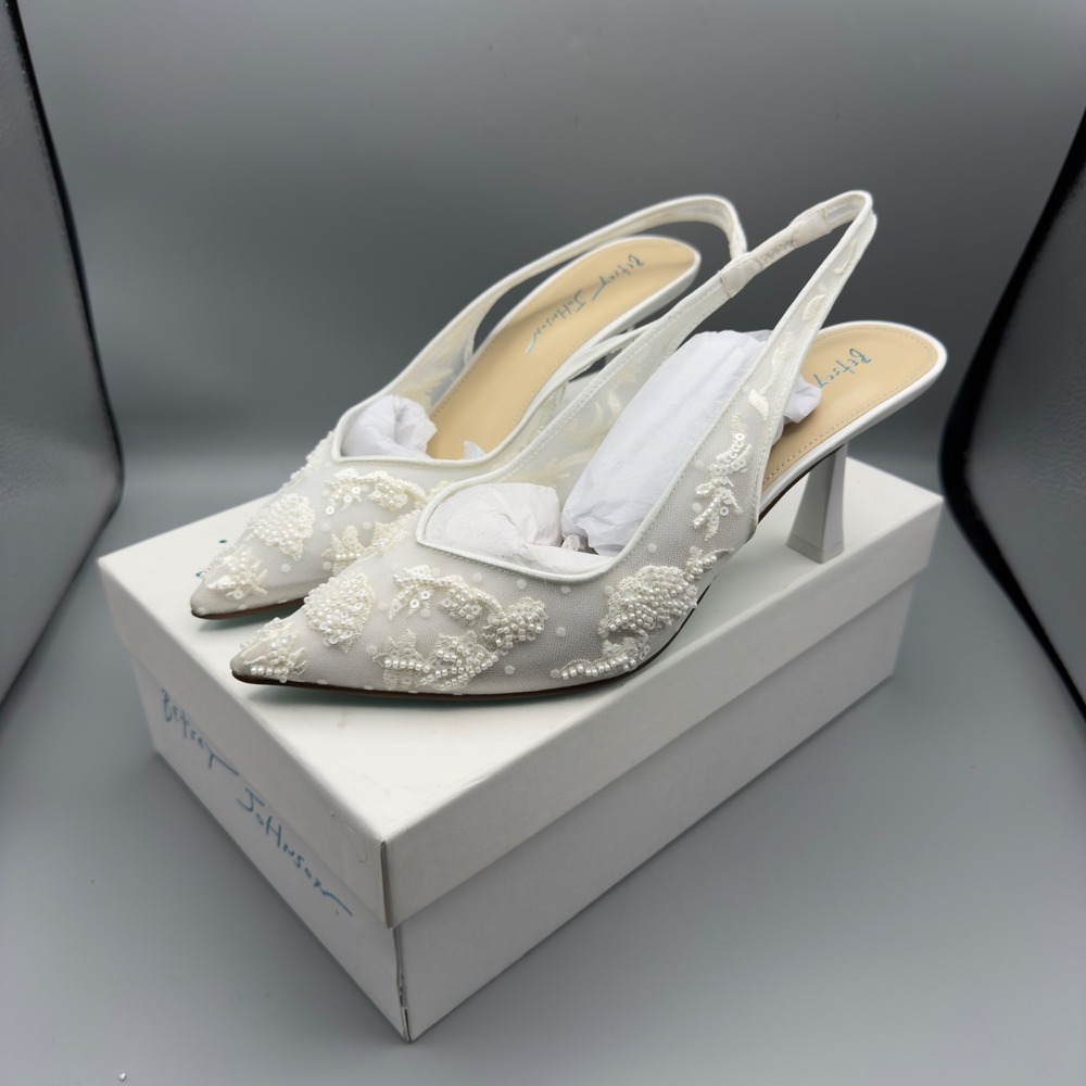 Betsey Johnson Nikki Ivory Bridal Slingback Heels Size 9 Beaded Wedding NIB